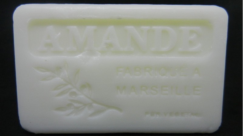 Savon de Marseille à l'Amande 3,50 €