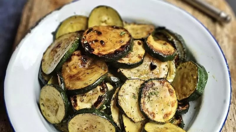 Courgettes marinées